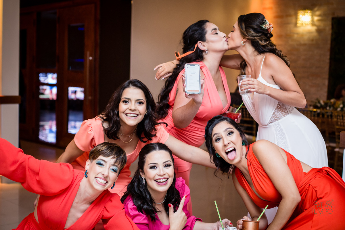 casamento, wedding, buffet, vestido de noiva, maquiagem, make, dia da noiva, noiva, noivo, roupa, madrinhas, mãe, padrinhos, festa, balada, banda, dj, decoração, iluminação, fotografia, fotografia autoral, foto de casamento, estúdio, retrato, ensaio, 