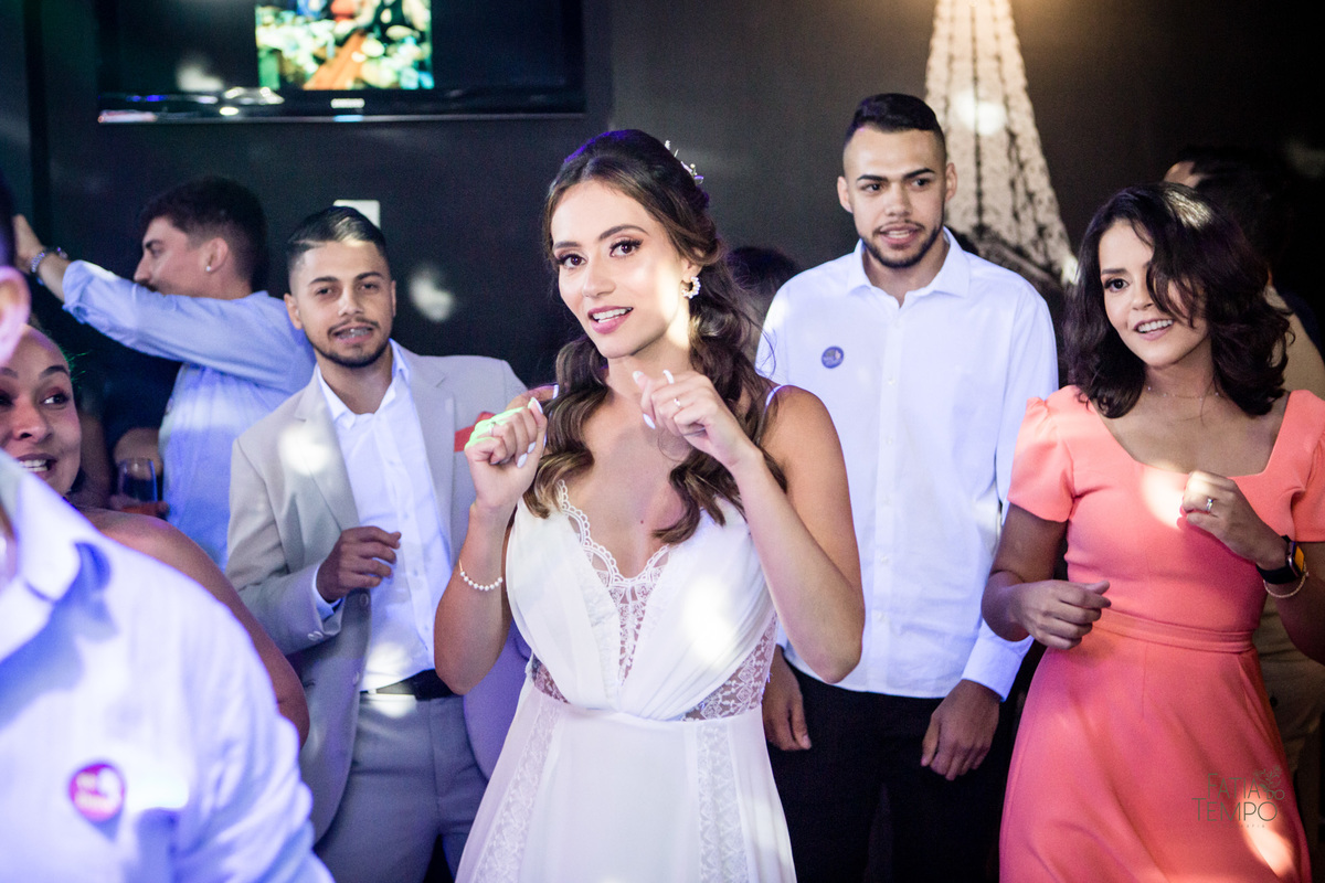 casamento, wedding, buffet, vestido de noiva, maquiagem, make, dia da noiva, noiva, noivo, roupa, madrinhas, mãe, padrinhos, festa, balada, banda, dj, decoração, iluminação, fotografia, fotografia autoral, foto de casamento, estúdio, retrato, ensaio, 