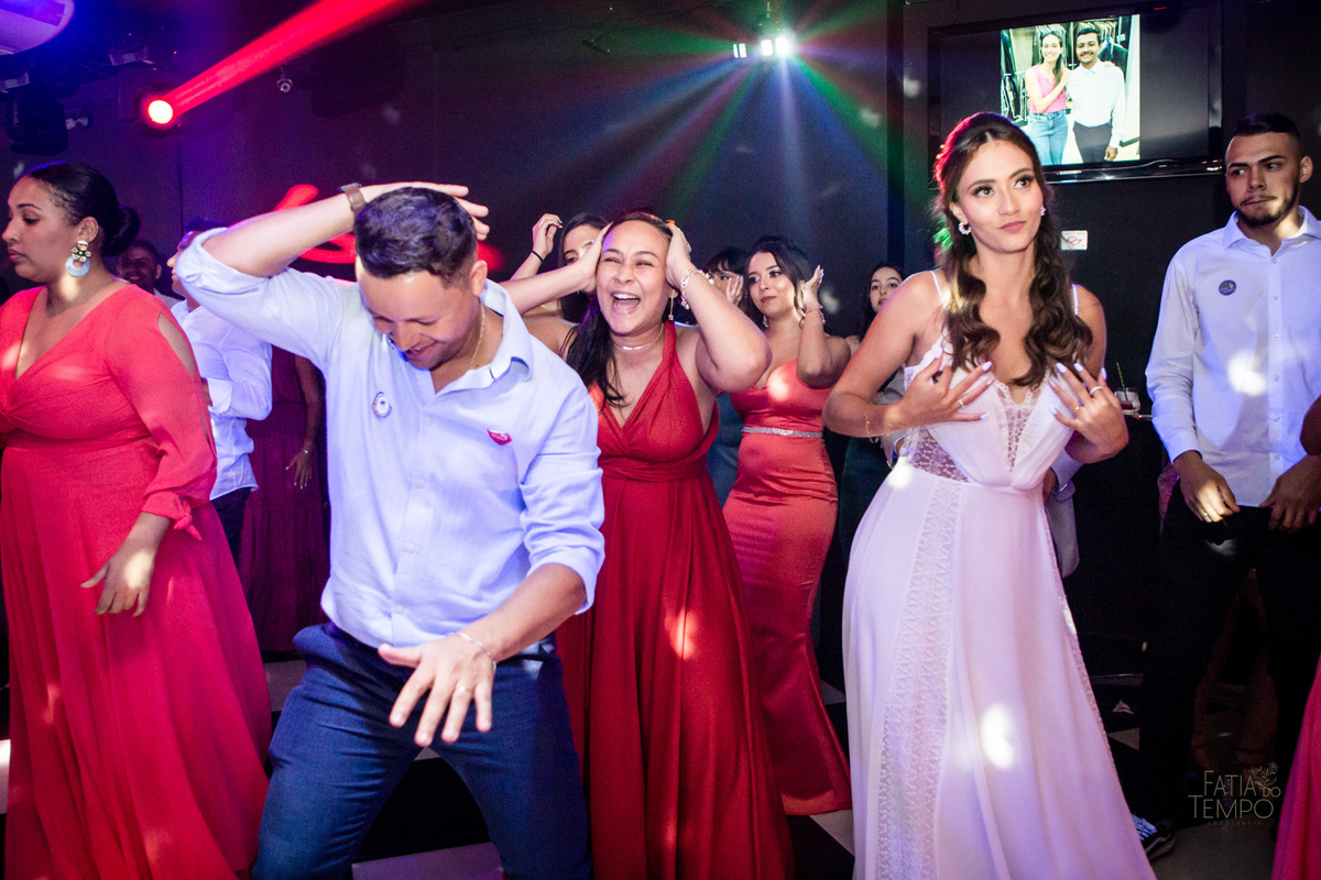 casamento, wedding, buffet, vestido de noiva, maquiagem, make, dia da noiva, noiva, noivo, roupa, madrinhas, mãe, padrinhos, festa, balada, banda, dj, decoração, iluminação, fotografia, fotografia autoral, foto de casamento, estúdio, retrato, ensaio, 