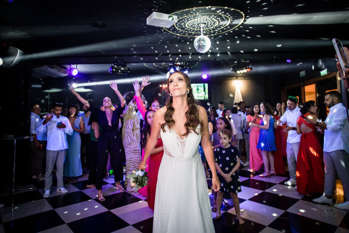 casamento, wedding, buffet, vestido de noiva, maquiagem, make, dia da noiva, noiva, noivo, roupa, madrinhas, mãe, padrinhos, festa, balada, banda, dj, decoração, iluminação, fotografia, fotografia autoral, foto de casamento, estúdio, retrato, ensaio, 