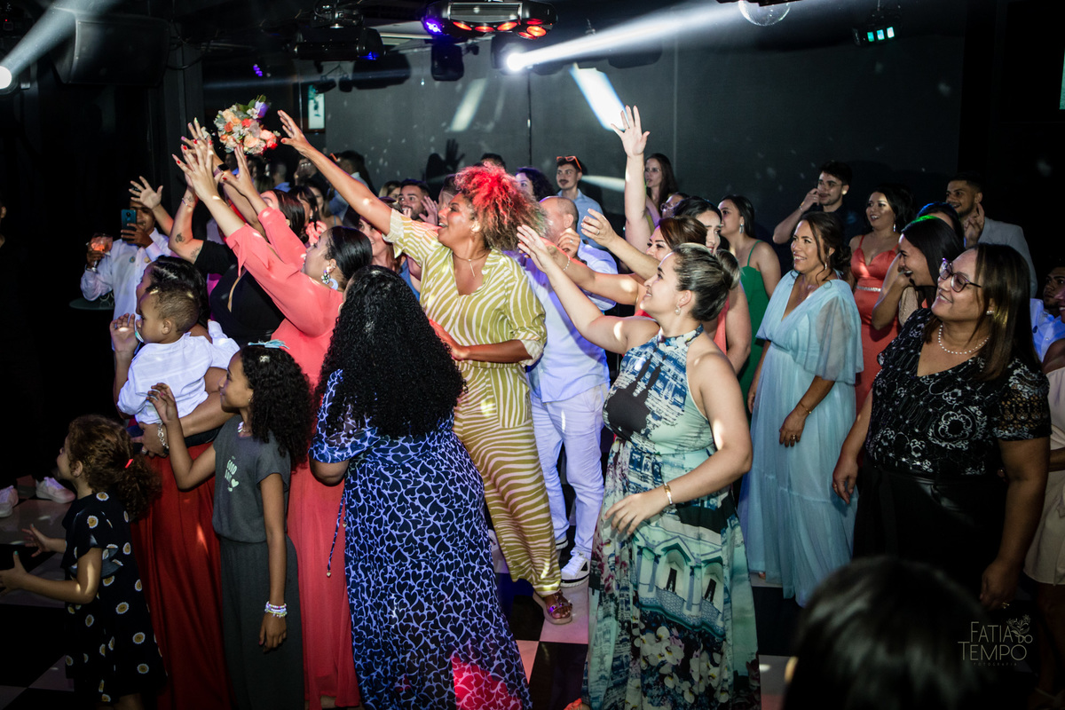 casamento, wedding, buffet, vestido de noiva, maquiagem, make, dia da noiva, noiva, noivo, roupa, madrinhas, mãe, padrinhos, festa, balada, banda, dj, decoração, iluminação, fotografia, fotografia autoral, foto de casamento, estúdio, retrato, ensaio, 