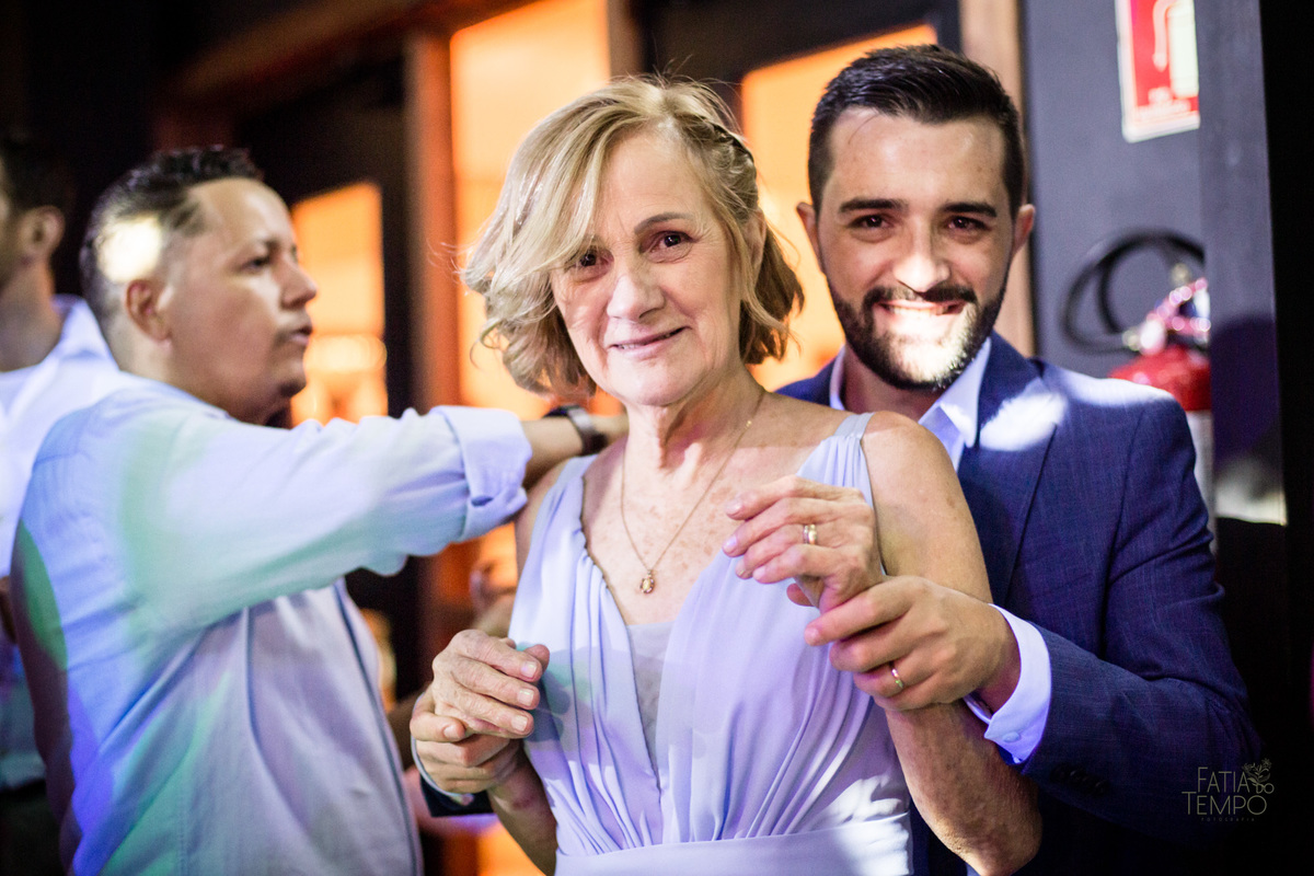 casamento, wedding, buffet, vestido de noiva, maquiagem, make, dia da noiva, noiva, noivo, roupa, madrinhas, mãe, padrinhos, festa, balada, banda, dj, decoração, iluminação, fotografia, fotografia autoral, foto de casamento, estúdio, retrato, ensaio, 