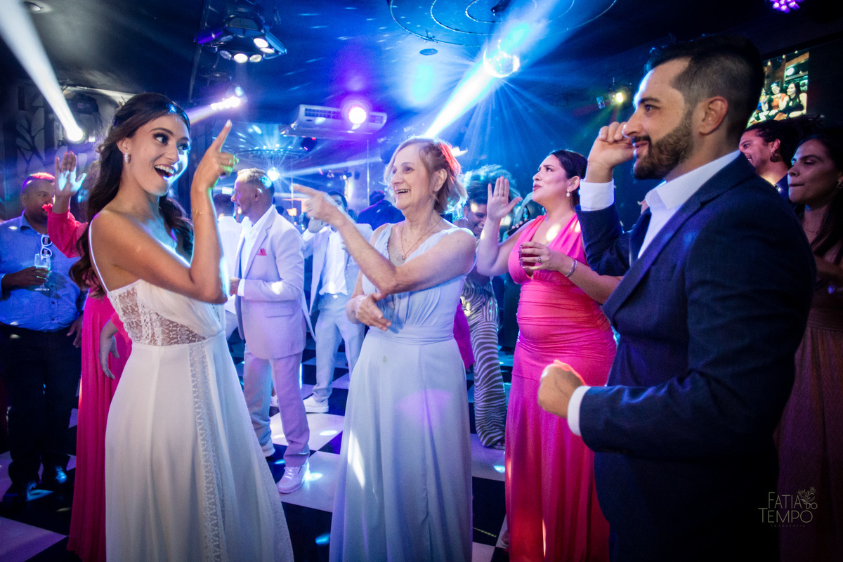 casamento, wedding, buffet, vestido de noiva, maquiagem, make, dia da noiva, noiva, noivo, roupa, madrinhas, mãe, padrinhos, festa, balada, banda, dj, decoração, iluminação, fotografia, fotografia autoral, foto de casamento, estúdio, retrato, ensaio, 