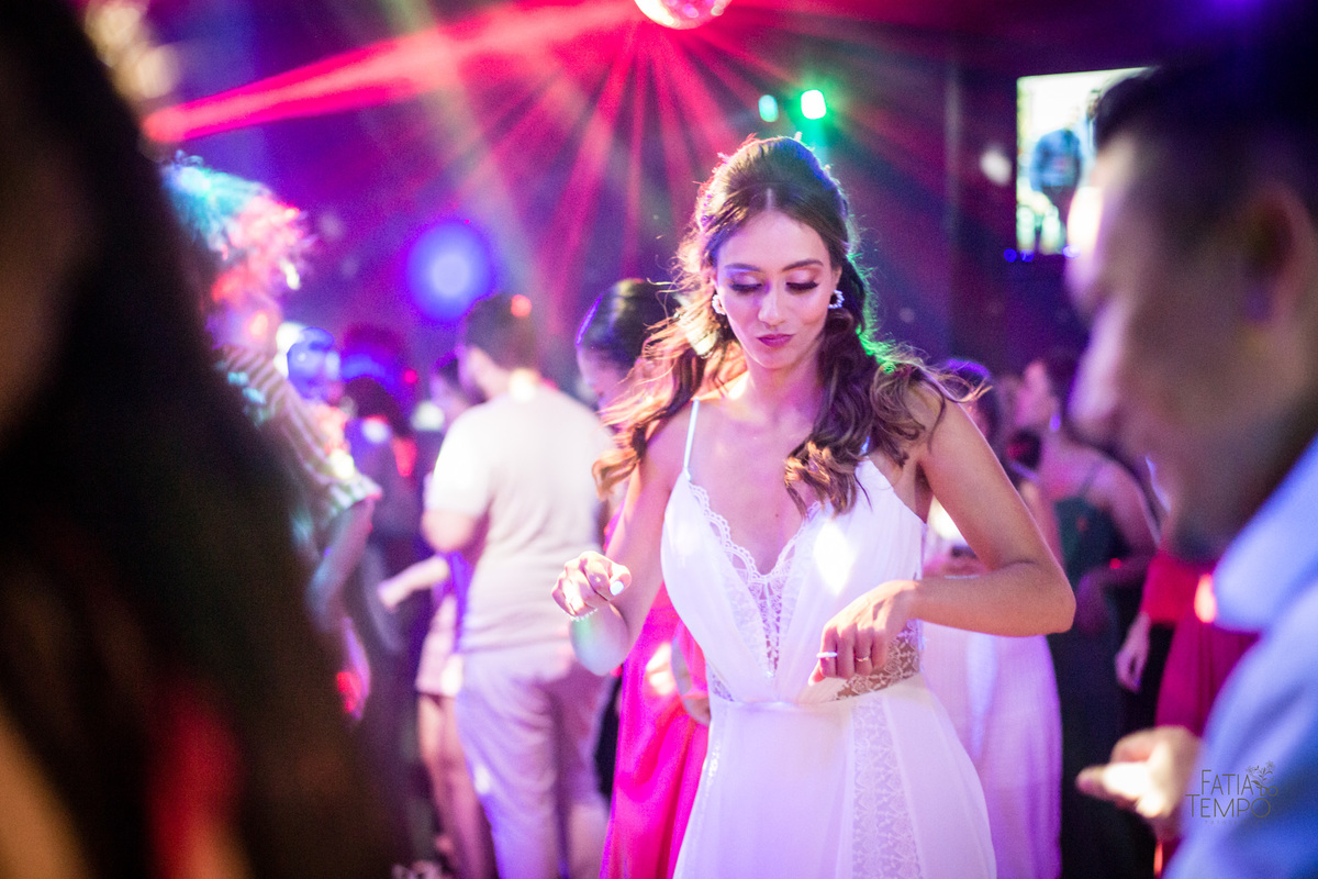 casamento, wedding, buffet, vestido de noiva, maquiagem, make, dia da noiva, noiva, noivo, roupa, madrinhas, mãe, padrinhos, festa, balada, banda, dj, decoração, iluminação, fotografia, fotografia autoral, foto de casamento, estúdio, retrato, ensaio, 