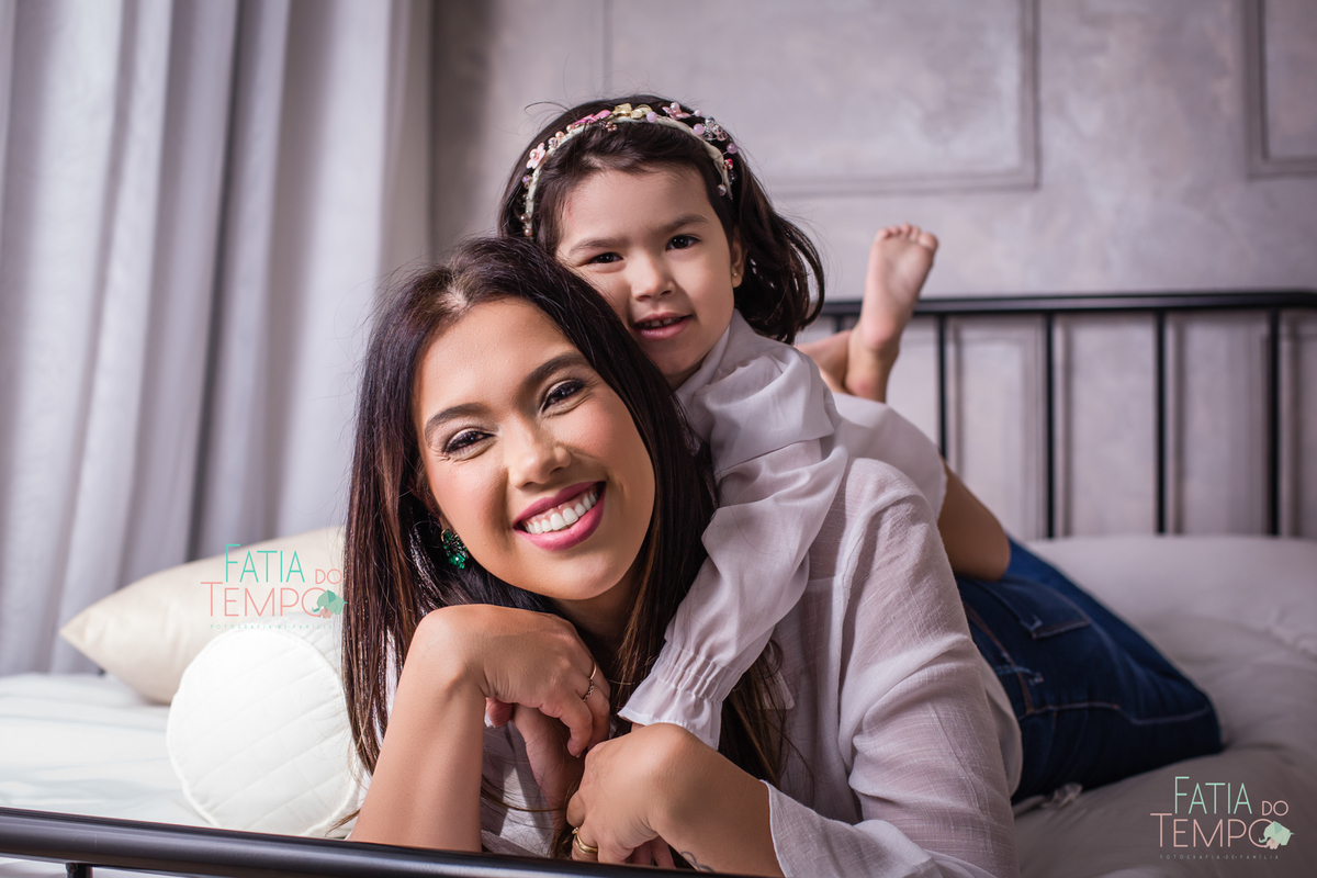 ensaio de familia, ensaio em estudio, ensaio de familia em estudio, ensaio de mae e filha, mae e filha, ensaio maternidade, estudio em são caetano, estudio no abc, ensaio de familia no abc, ensaio de criança, ensaio ludico, ensaio lifestyçe