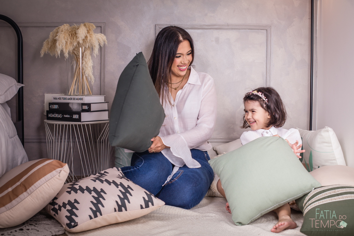 ensaio de familia, ensaio em estudio, ensaio de familia em estudio, ensaio de mae e filha, mae e filha, ensaio maternidade, estudio em são caetano, estudio no abc, ensaio de familia no abc, ensaio de criança, ensaio ludico, ensaio lifestyçe