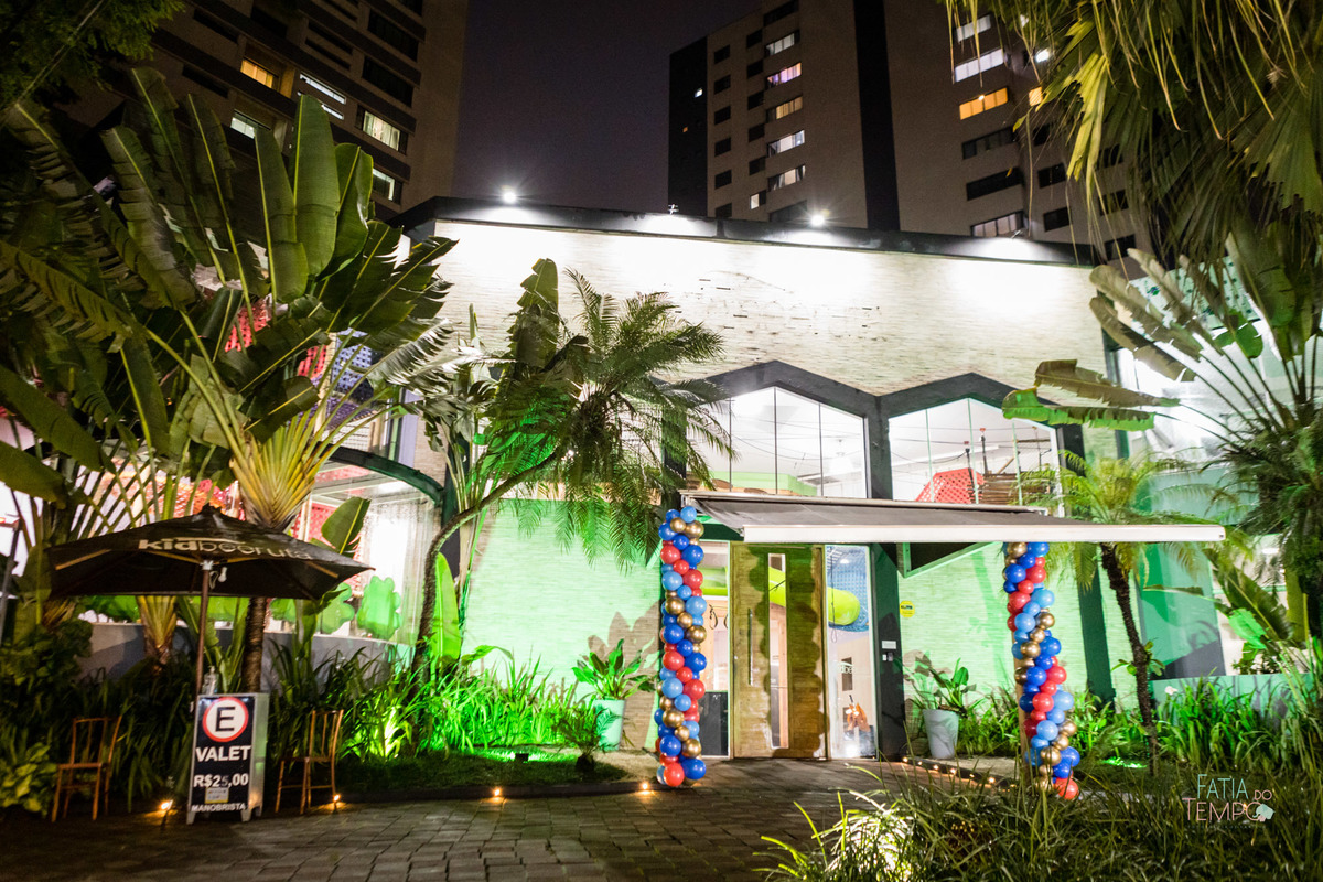 aniversario, criança, festa, buffet, decoração, fotografia, decoração, menina, menino, família, pai, mãe, São Paula, ABC Paulista, elegância, espontânea, tema, Branca de neve, brinquedo, brincadeiras, comida, cardápio, chopp, bebida, fatia do tempo, amor,