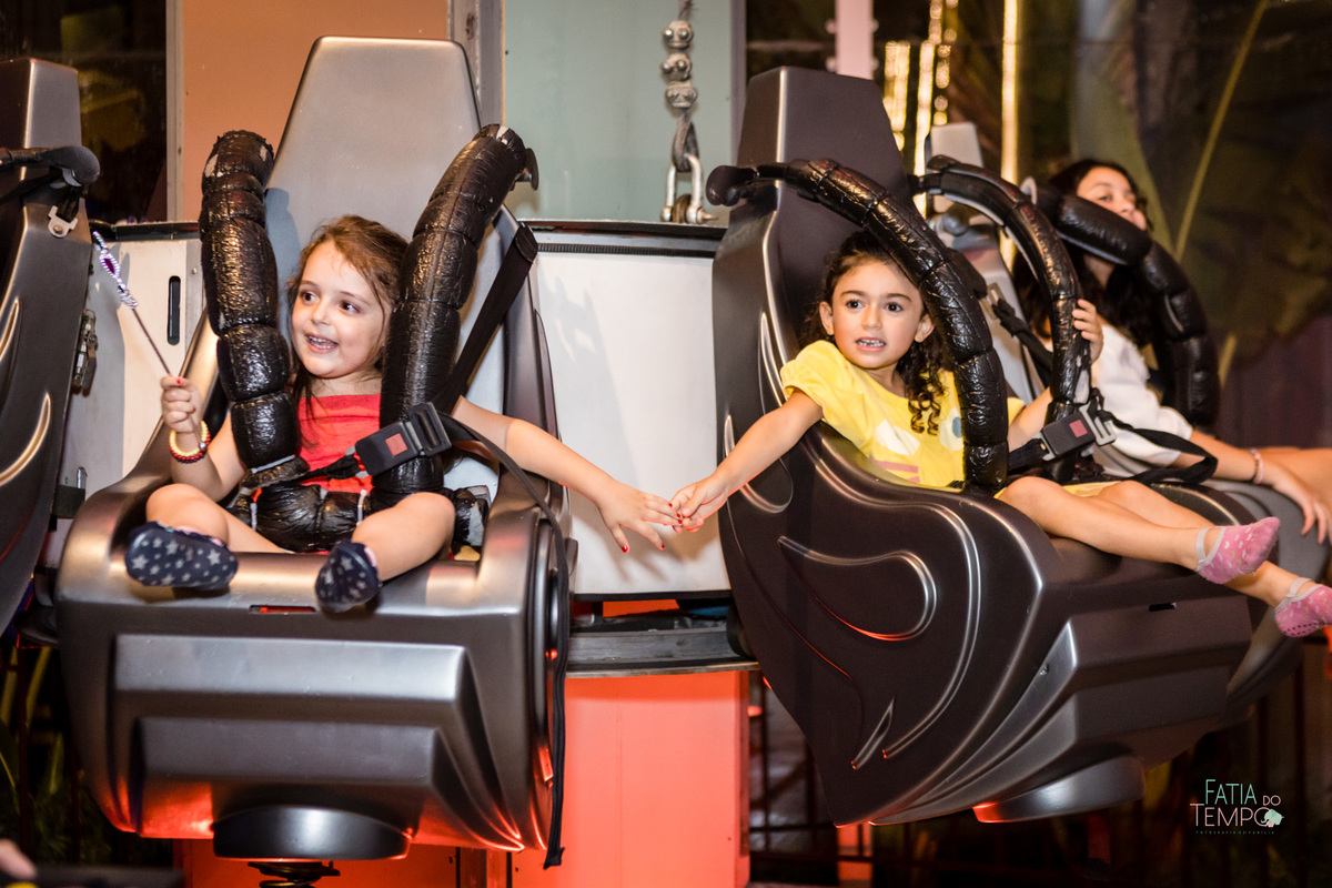 aniversario, criança, festa, buffet, decoração, fotografia, decoração, menina, menino, família, pai, mãe, São Paula, ABC Paulista, elegância, espontânea, tema, Branca de neve, brinquedo, brincadeiras, comida, cardápio, chopp, bebida, fatia do tempo, amor,