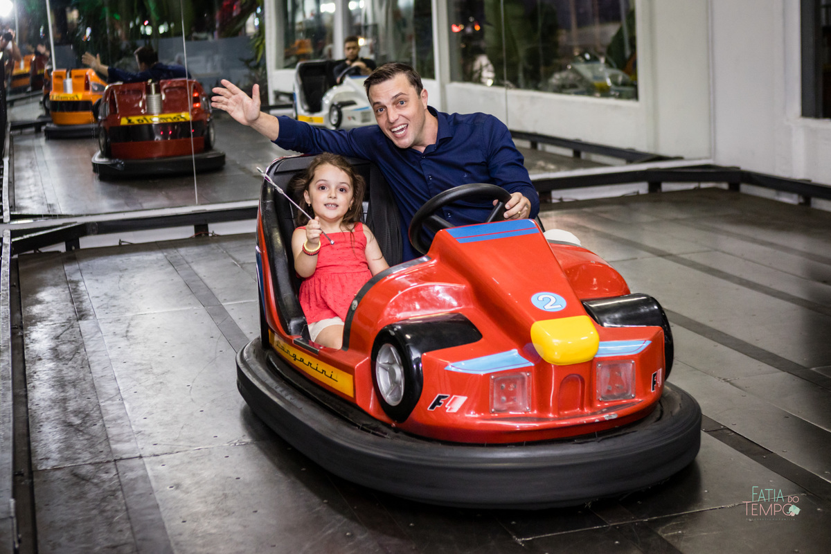 aniversario, criança, festa, buffet, decoração, fotografia, decoração, menina, menino, família, pai, mãe, São Paula, ABC Paulista, elegância, espontânea, tema, Branca de neve, brinquedo, brincadeiras, comida, cardápio, chopp, bebida, fatia do tempo, amor,