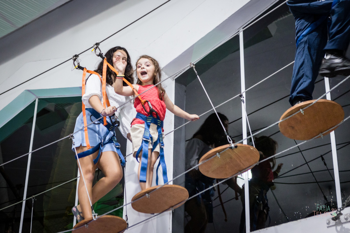 aniversario, criança, festa, buffet, decoração, fotografia, decoração, menina, menino, família, pai, mãe, São Paula, ABC Paulista, elegância, espontânea, tema, Branca de neve, brinquedo, brincadeiras, comida, cardápio, chopp, bebida, fatia do tempo, amor,
