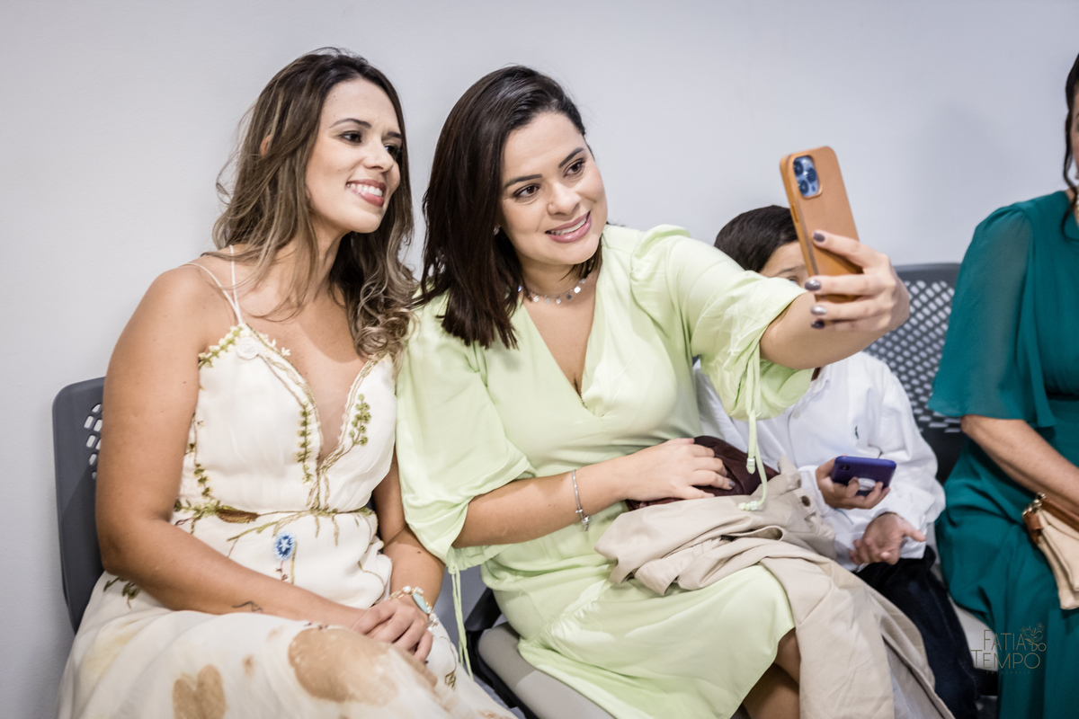 Mini wedding, casamento, foto de casamento, wedding, madrinhas, padrinhos, noivos, fotografia autoral, festa, cartório, casamento civil, vestido de noiva, buque, flores, maquiagem, make, cerimônia, baby beef jardim, restaurante, almoço, convite, carro, 