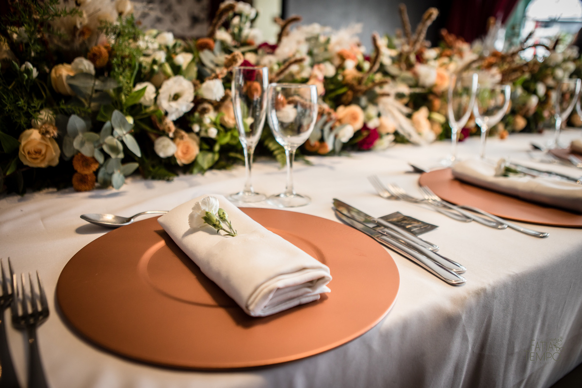 Mini wedding, casamento, foto de casamento, wedding, madrinhas, padrinhos, noivos, fotografia autoral, festa, cartório, casamento civil, vestido de noiva, buque, flores, maquiagem, make, cerimônia, baby beef jardim, restaurante, almoço, convite, carro, 