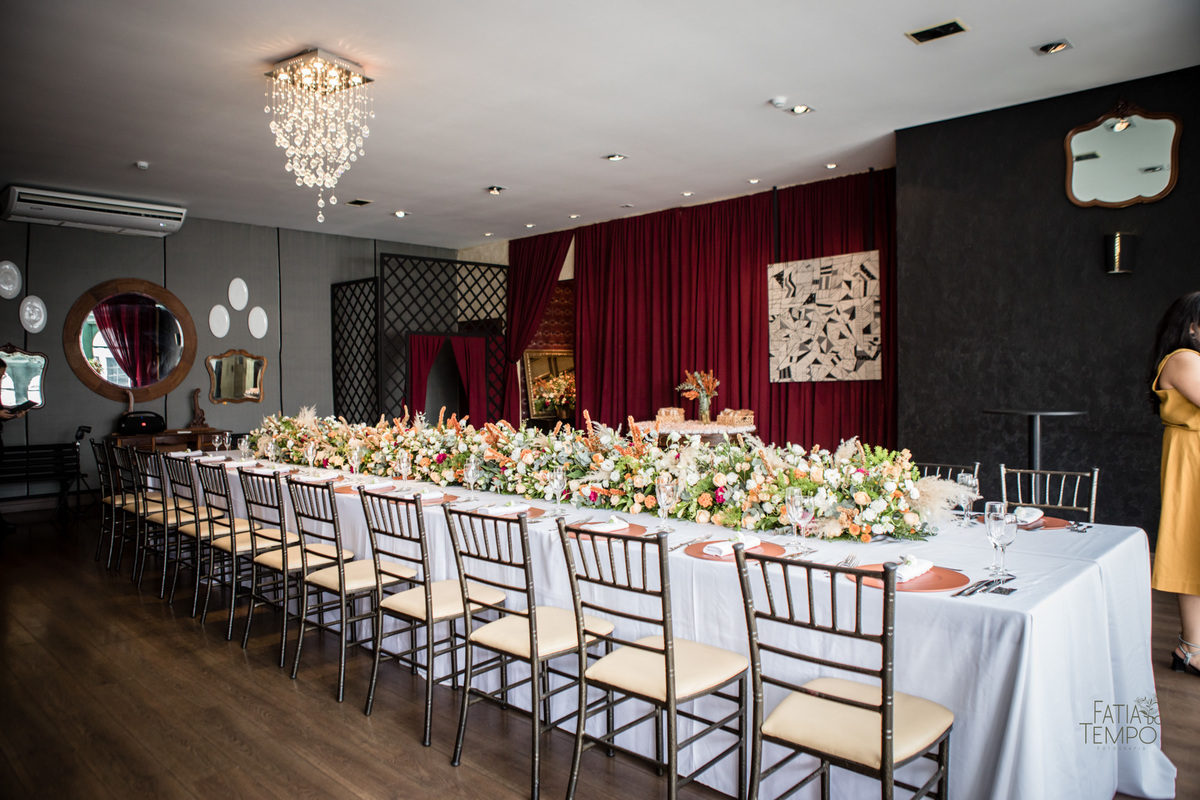 Mini wedding, casamento, foto de casamento, wedding, madrinhas, padrinhos, noivos, fotografia autoral, festa, cartório, casamento civil, vestido de noiva, buque, flores, maquiagem, make, cerimônia, baby beef jardim, restaurante, almoço, convite, carro, 