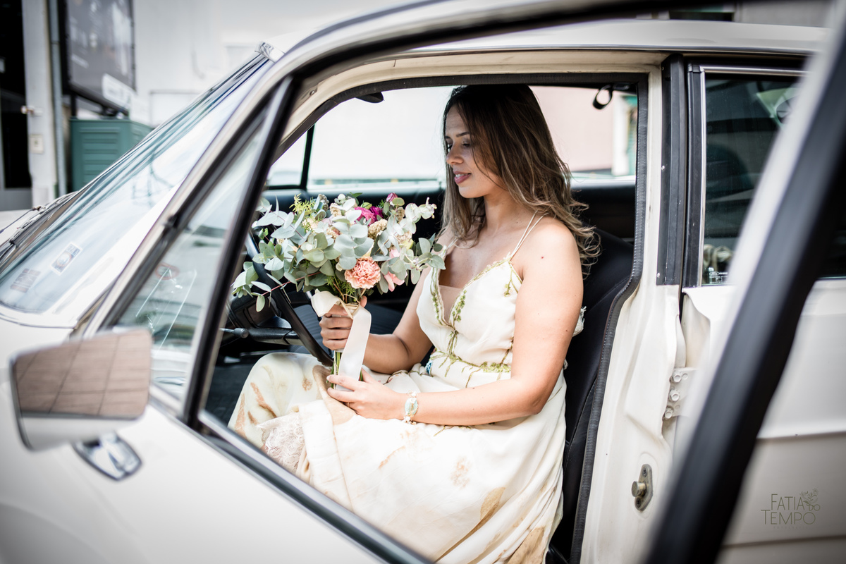 Mini wedding, casamento, foto de casamento, wedding, madrinhas, padrinhos, noivos, fotografia autoral, festa, cartório, casamento civil, vestido de noiva, buque, flores, maquiagem, make, cerimônia, baby beef jardim, restaurante, almoço, convite, carro, 