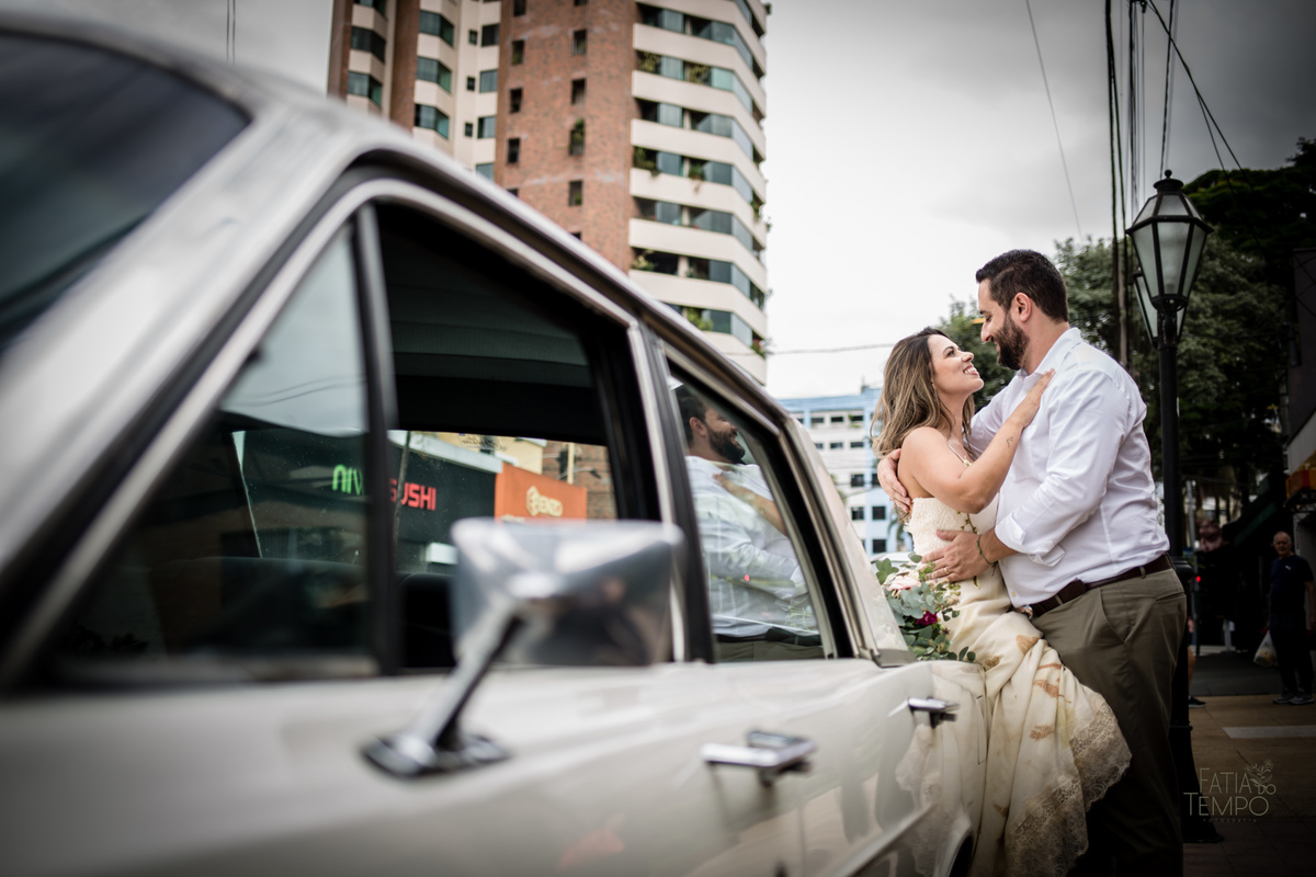 Mini wedding, casamento, foto de casamento, wedding, madrinhas, padrinhos, noivos, fotografia autoral, festa, cartório, casamento civil, vestido de noiva, buque, flores, maquiagem, make, cerimônia, baby beef jardim, restaurante, almoço, convite, carro, 