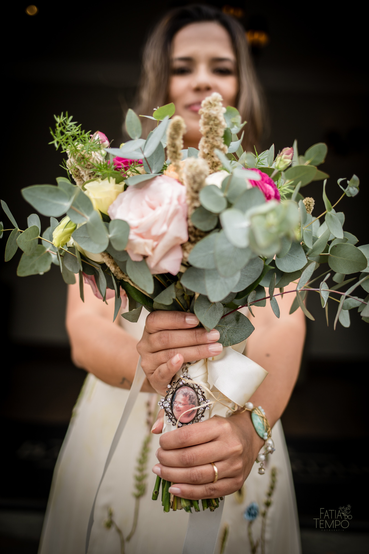 Mini wedding, casamento, foto de casamento, wedding, madrinhas, padrinhos, noivos, fotografia autoral, festa, cartório, casamento civil, vestido de noiva, buque, flores, maquiagem, make, cerimônia, baby beef jardim, restaurante, almoço, convite, carro, 