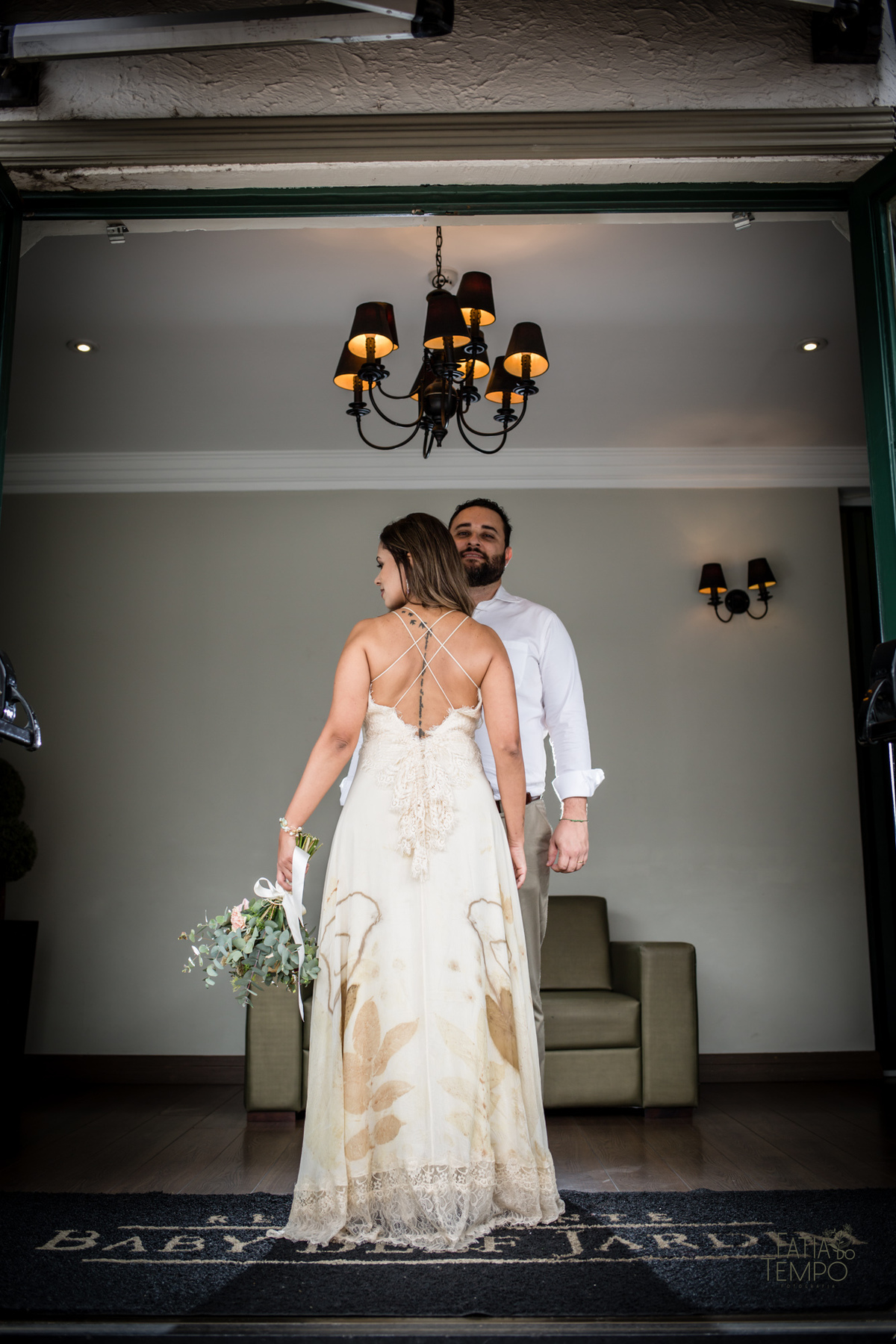 Mini wedding, casamento, foto de casamento, wedding, madrinhas, padrinhos, noivos, fotografia autoral, festa, cartório, casamento civil, vestido de noiva, buque, flores, maquiagem, make, cerimônia, baby beef jardim, restaurante, almoço, convite, carro, 