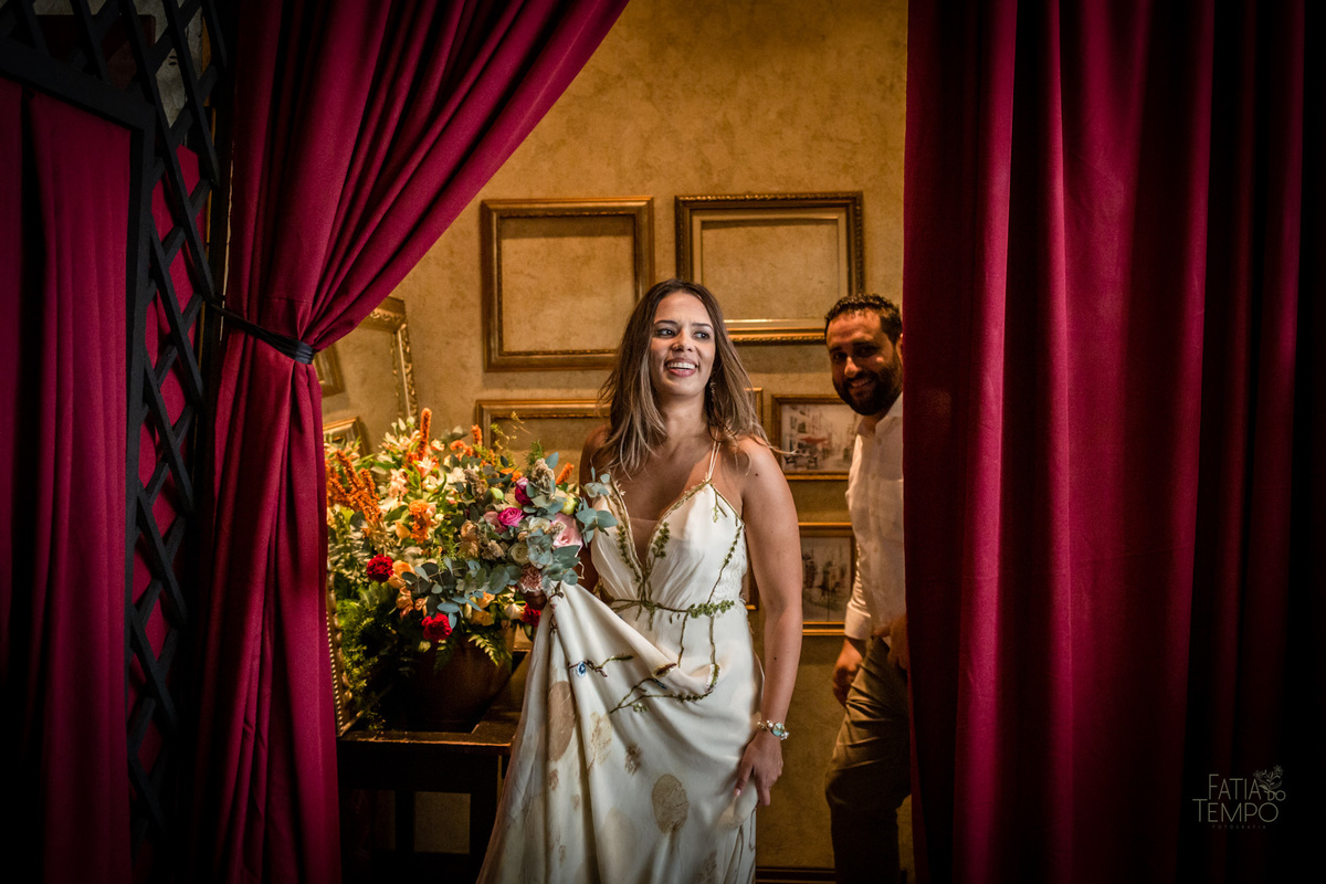 Mini wedding, casamento, foto de casamento, wedding, madrinhas, padrinhos, noivos, fotografia autoral, festa, cartório, casamento civil, vestido de noiva, buque, flores, maquiagem, make, cerimônia, baby beef jardim, restaurante, almoço, convite, carro, 