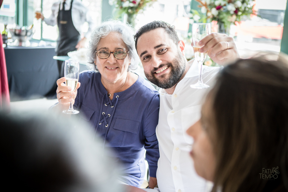 Mini wedding, casamento, foto de casamento, wedding, madrinhas, padrinhos, noivos, fotografia autoral, festa, cartório, casamento civil, vestido de noiva, buque, flores, maquiagem, make, cerimônia, baby beef jardim, restaurante, almoço, convite, carro, 