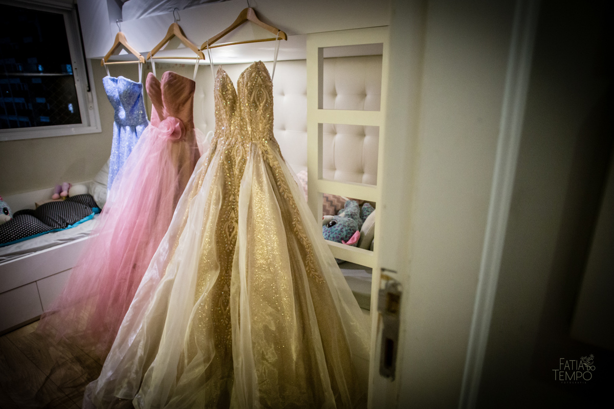 15 anos, debutante, festa, adolescente, mulher, menina, vestido de festa, vestido de debutante, festa de 15 anos, maquiagem, cabelo, fotografia, família, mãe, buffet, salão de festas, decoração, beleza, balada, dj, fotografia autoral, fatia do tempo, love