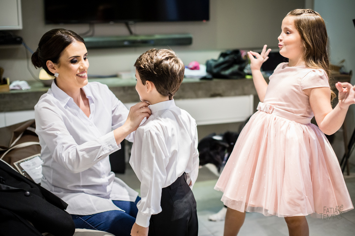 15 anos, debutante, festa, adolescente, mulher, menina, vestido de festa, vestido de debutante, festa de 15 anos, maquiagem, cabelo, fotografia, família, mãe, buffet, salão de festas, decoração, beleza, balada, dj, fotografia autoral, fatia do tempo, love