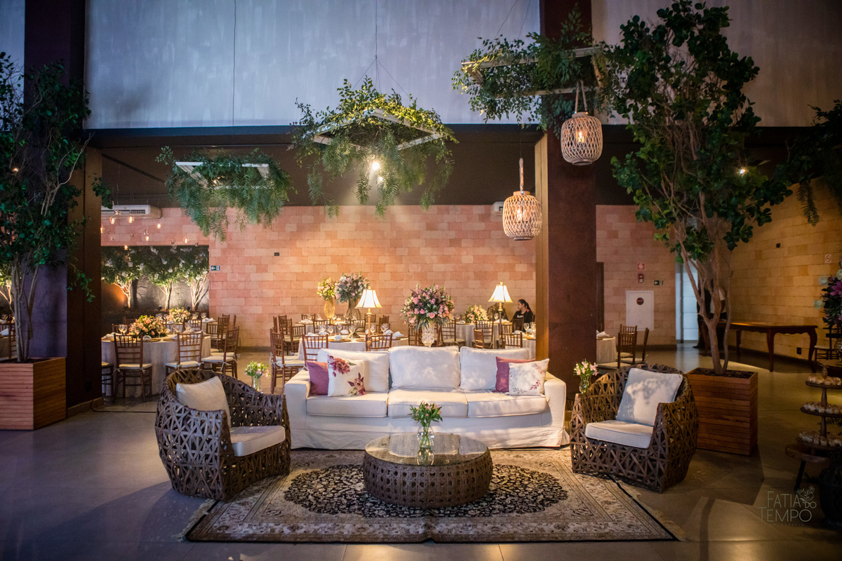 15 anos, debutante, festa, adolescente, mulher, menina, vestido de festa, vestido de debutante, festa de 15 anos, maquiagem, cabelo, fotografia, família, mãe, buffet, salão de festas, decoração, beleza, balada, dj, fotografia autoral, fatia do tempo, love