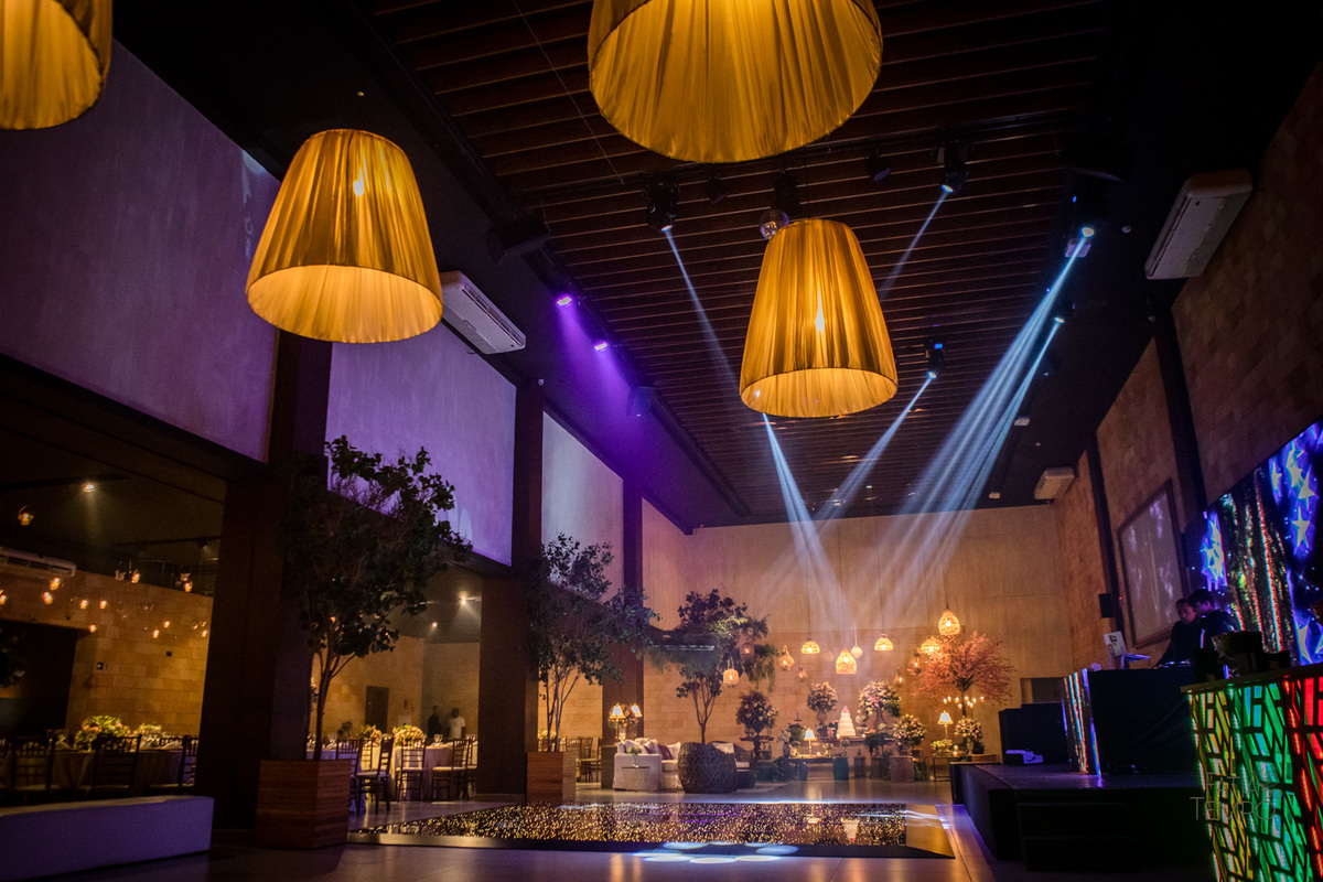 15 anos, debutante, festa, adolescente, mulher, menina, vestido de festa, vestido de debutante, festa de 15 anos, maquiagem, cabelo, fotografia, família, mãe, buffet, salão de festas, decoração, beleza, balada, dj, fotografia autoral, fatia do tempo, love