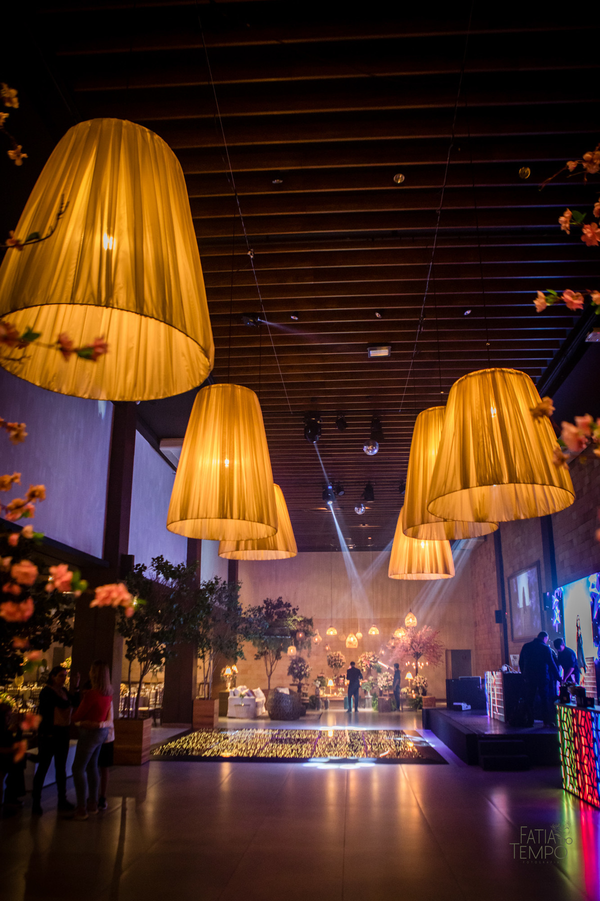 15 anos, debutante, festa, adolescente, mulher, menina, vestido de festa, vestido de debutante, festa de 15 anos, maquiagem, cabelo, fotografia, família, mãe, buffet, salão de festas, decoração, beleza, balada, dj, fotografia autoral, fatia do tempo, love