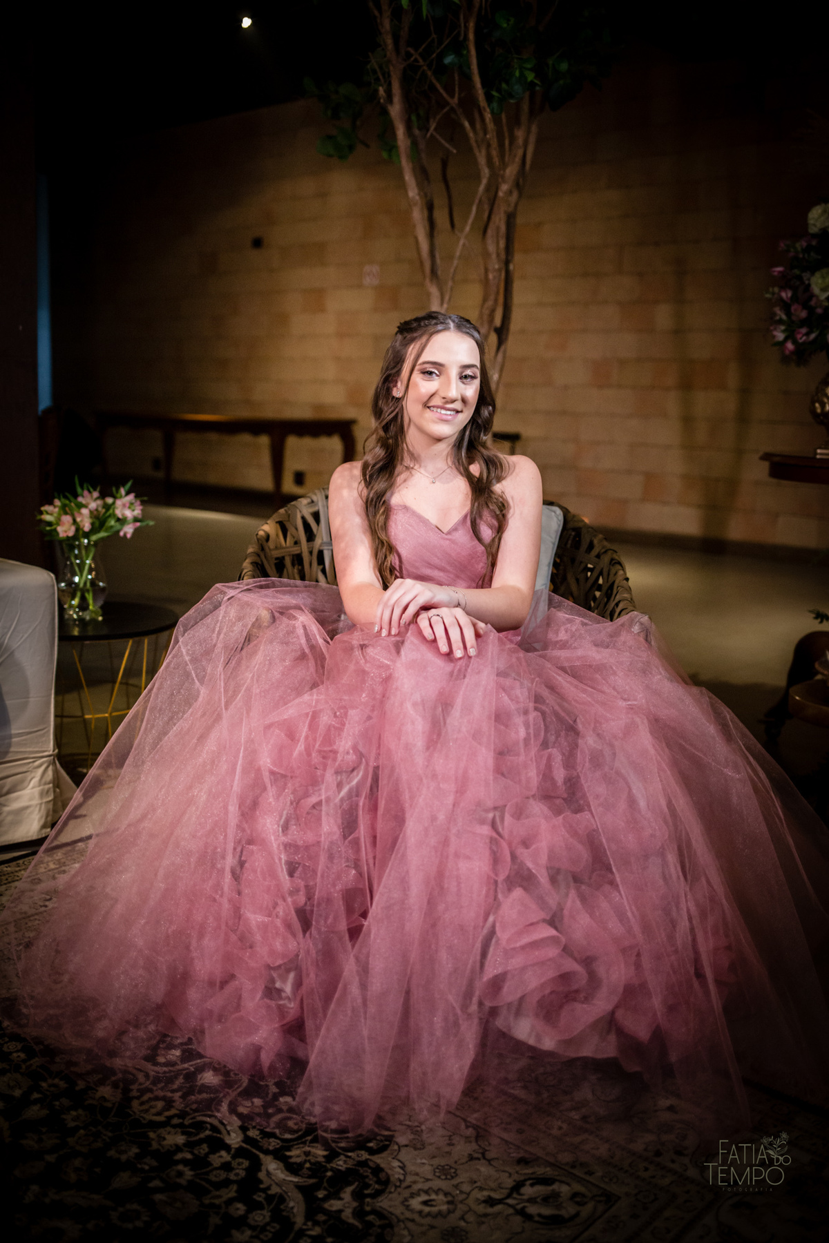 15 anos, debutante, festa, adolescente, mulher, menina, vestido de festa, vestido de debutante, festa de 15 anos, maquiagem, cabelo, fotografia, família, mãe, buffet, salão de festas, decoração, beleza, balada, dj, fotografia autoral, fatia do tempo, love