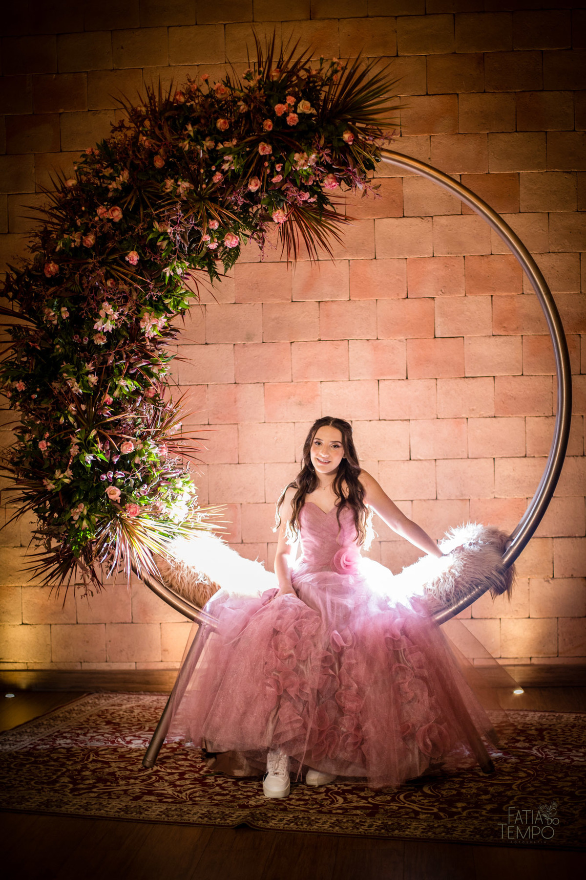 15 anos, debutante, festa, adolescente, mulher, menina, vestido de festa, vestido de debutante, festa de 15 anos, maquiagem, cabelo, fotografia, família, mãe, buffet, salão de festas, decoração, beleza, balada, dj, fotografia autoral, fatia do tempo, love