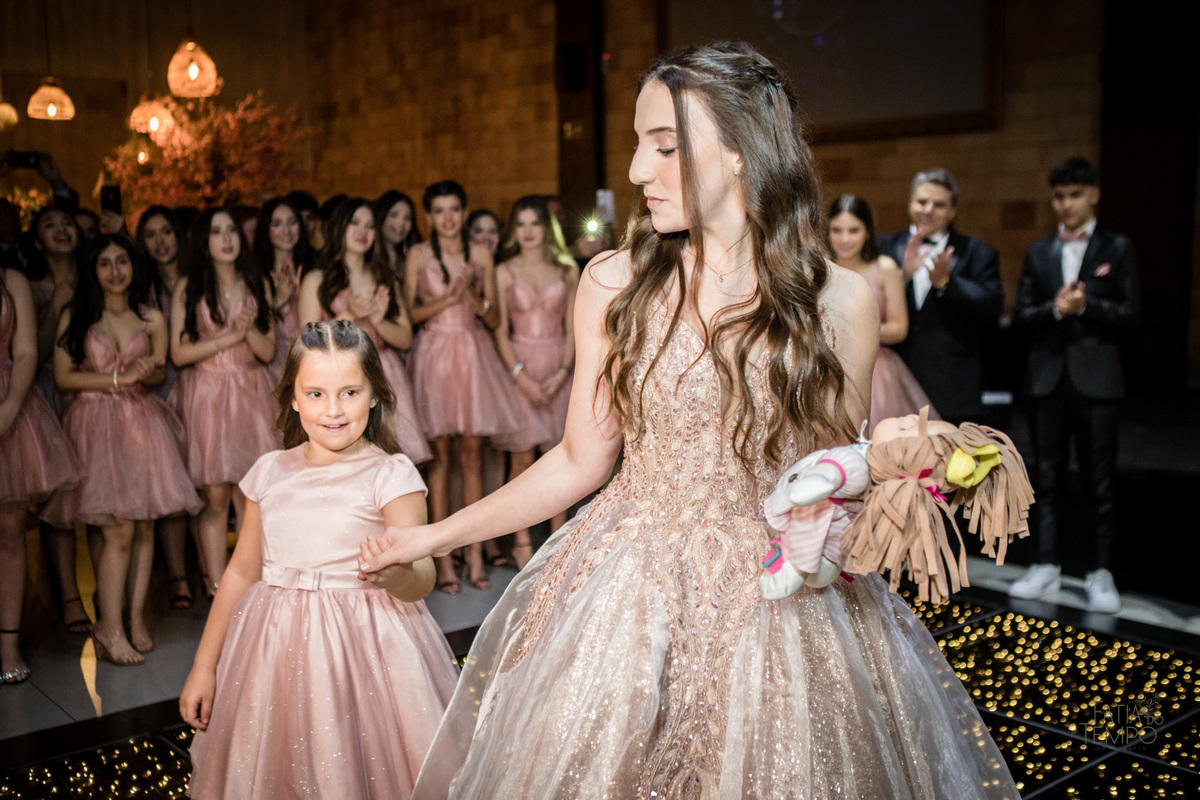 15 anos, debutante, festa, adolescente, mulher, menina, vestido de festa, vestido de debutante, festa de 15 anos, maquiagem, cabelo, fotografia, família, mãe, buffet, salão de festas, decoração, beleza, balada, dj, fotografia autoral, fatia do tempo, love