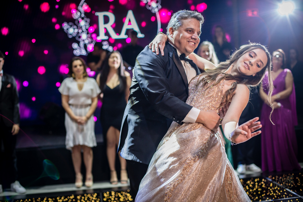 15 anos, debutante, festa, adolescente, mulher, menina, vestido de festa, vestido de debutante, festa de 15 anos, maquiagem, cabelo, fotografia, família, mãe, buffet, salão de festas, decoração, beleza, balada, dj, fotografia autoral, fatia do tempo, love