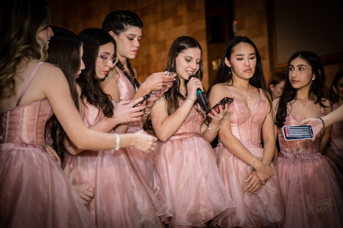 15 anos, debutante, festa, adolescente, mulher, menina, vestido de festa, vestido de debutante, festa de 15 anos, maquiagem, cabelo, fotografia, família, mãe, buffet, salão de festas, decoração, beleza, balada, dj, fotografia autoral, fatia do tempo, love