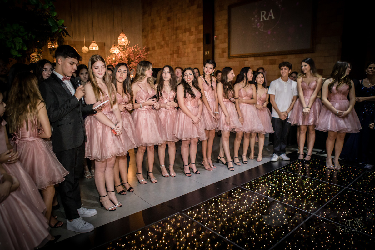 15 anos, debutante, festa, adolescente, mulher, menina, vestido de festa, vestido de debutante, festa de 15 anos, maquiagem, cabelo, fotografia, família, mãe, buffet, salão de festas, decoração, beleza, balada, dj, fotografia autoral, fatia do tempo, love