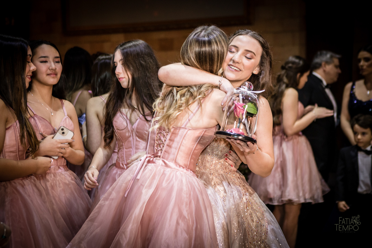 15 anos, debutante, festa, adolescente, mulher, menina, vestido de festa, vestido de debutante, festa de 15 anos, maquiagem, cabelo, fotografia, família, mãe, buffet, salão de festas, decoração, beleza, balada, dj, fotografia autoral, fatia do tempo, love