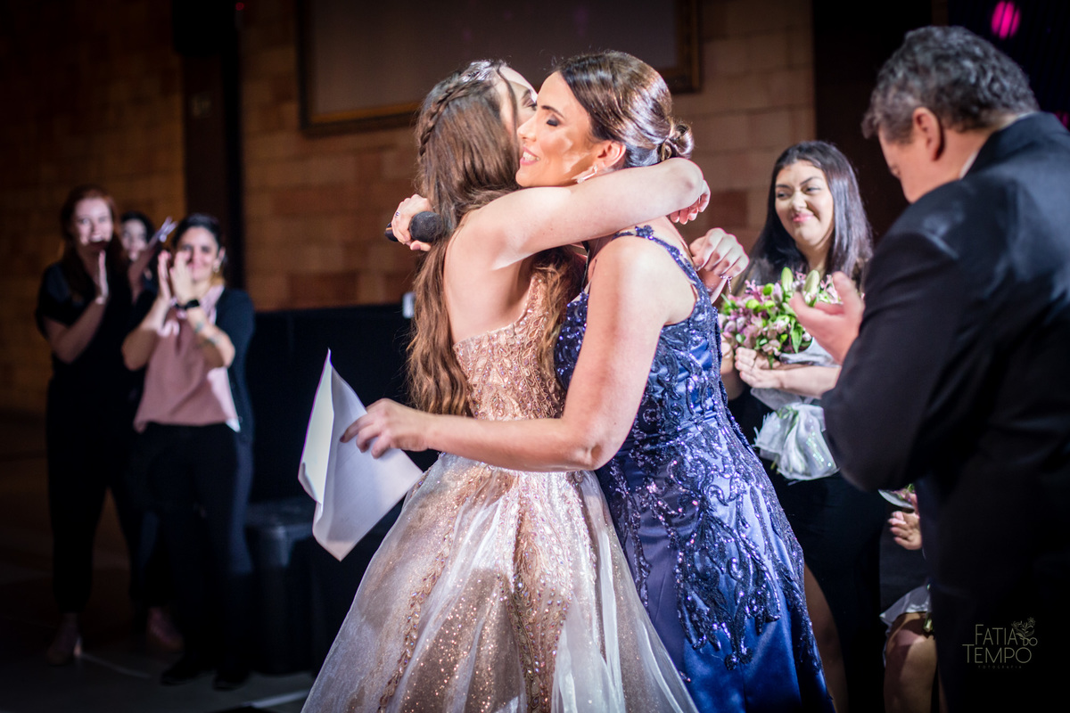 15 anos, debutante, festa, adolescente, mulher, menina, vestido de festa, vestido de debutante, festa de 15 anos, maquiagem, cabelo, fotografia, família, mãe, buffet, salão de festas, decoração, beleza, balada, dj, fotografia autoral, fatia do tempo, love