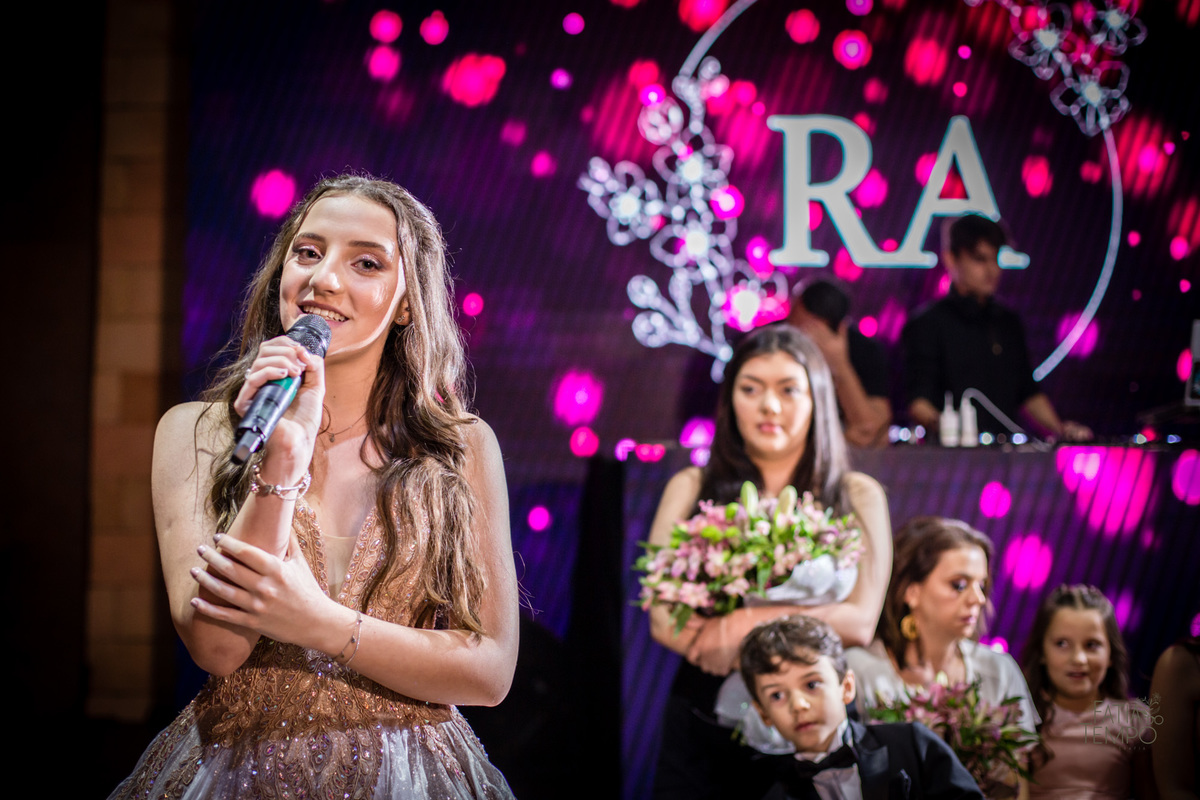 15 anos, debutante, festa, adolescente, mulher, menina, vestido de festa, vestido de debutante, festa de 15 anos, maquiagem, cabelo, fotografia, família, mãe, buffet, salão de festas, decoração, beleza, balada, dj, fotografia autoral, fatia do tempo, love