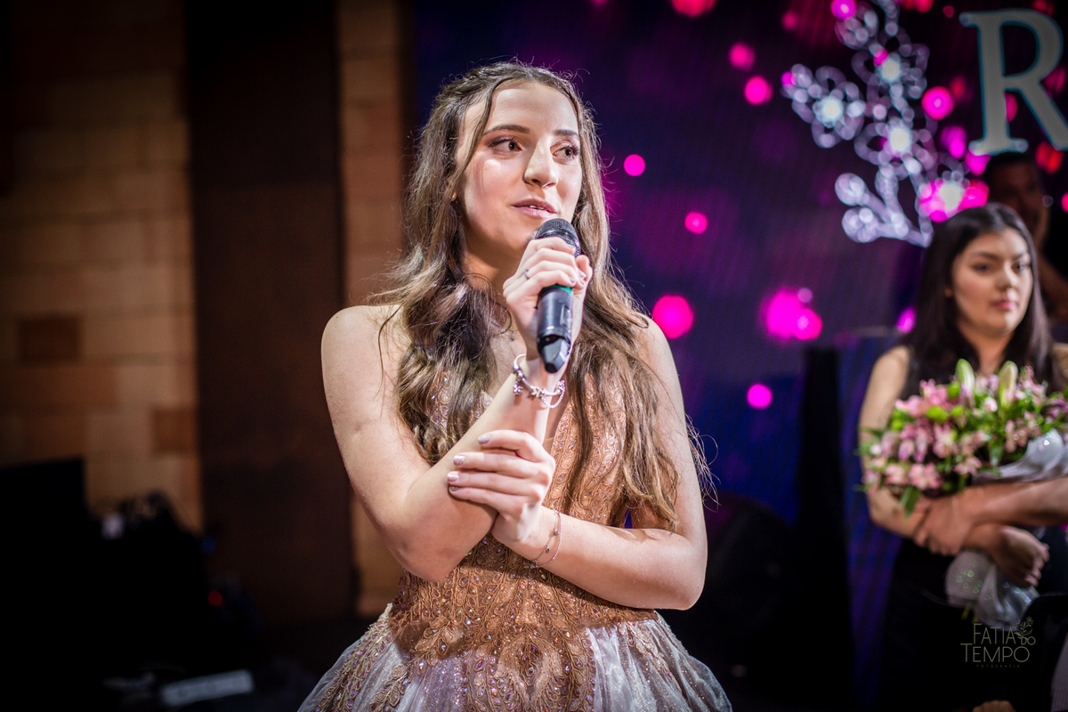 15 anos, debutante, festa, adolescente, mulher, menina, vestido de festa, vestido de debutante, festa de 15 anos, maquiagem, cabelo, fotografia, família, mãe, buffet, salão de festas, decoração, beleza, balada, dj, fotografia autoral, fatia do tempo, love