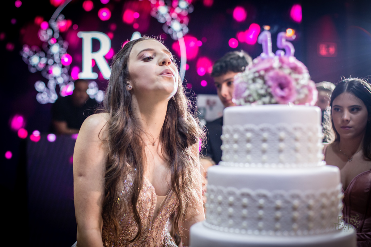 15 anos, debutante, festa, adolescente, mulher, menina, vestido de festa, vestido de debutante, festa de 15 anos, maquiagem, cabelo, fotografia, família, mãe, buffet, salão de festas, decoração, beleza, balada, dj, fotografia autoral, fatia do tempo, love