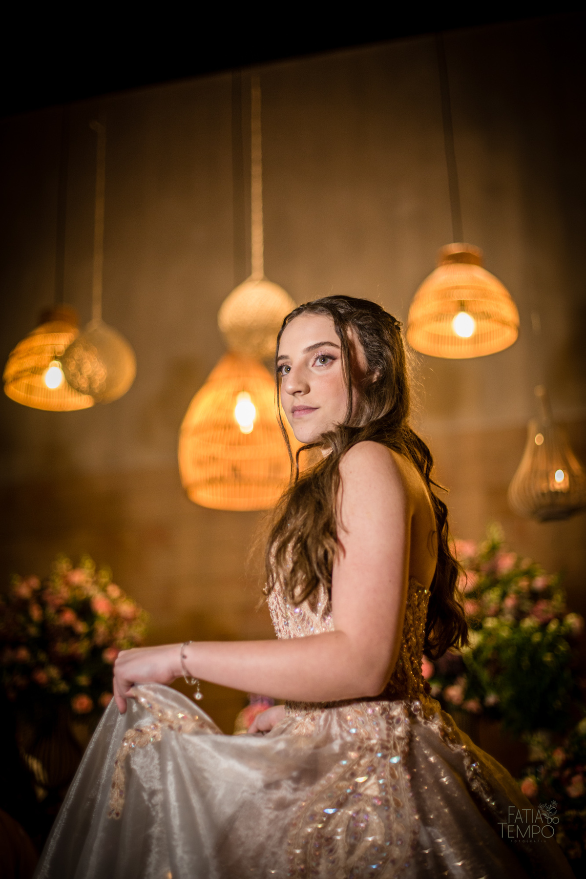 15 anos, debutante, festa, adolescente, mulher, menina, vestido de festa, vestido de debutante, festa de 15 anos, maquiagem, cabelo, fotografia, família, mãe, buffet, salão de festas, decoração, beleza, balada, dj, fotografia autoral, fatia do tempo, love