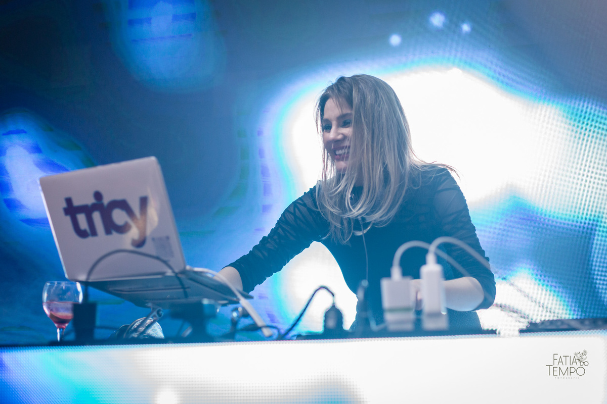 15 anos, debutante, festa, adolescente, mulher, menina, vestido de festa, vestido de debutante, festa de 15 anos, maquiagem, cabelo, fotografia, família, mãe, buffet, salão de festas, decoração, beleza, balada, dj, fotografia autoral, fatia do tempo, love