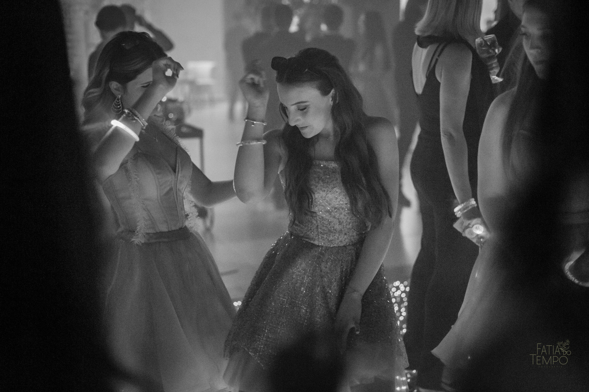 15 anos, debutante, festa, adolescente, mulher, menina, vestido de festa, vestido de debutante, festa de 15 anos, maquiagem, cabelo, fotografia, família, mãe, buffet, salão de festas, decoração, beleza, balada, dj, fotografia autoral, fatia do tempo, love