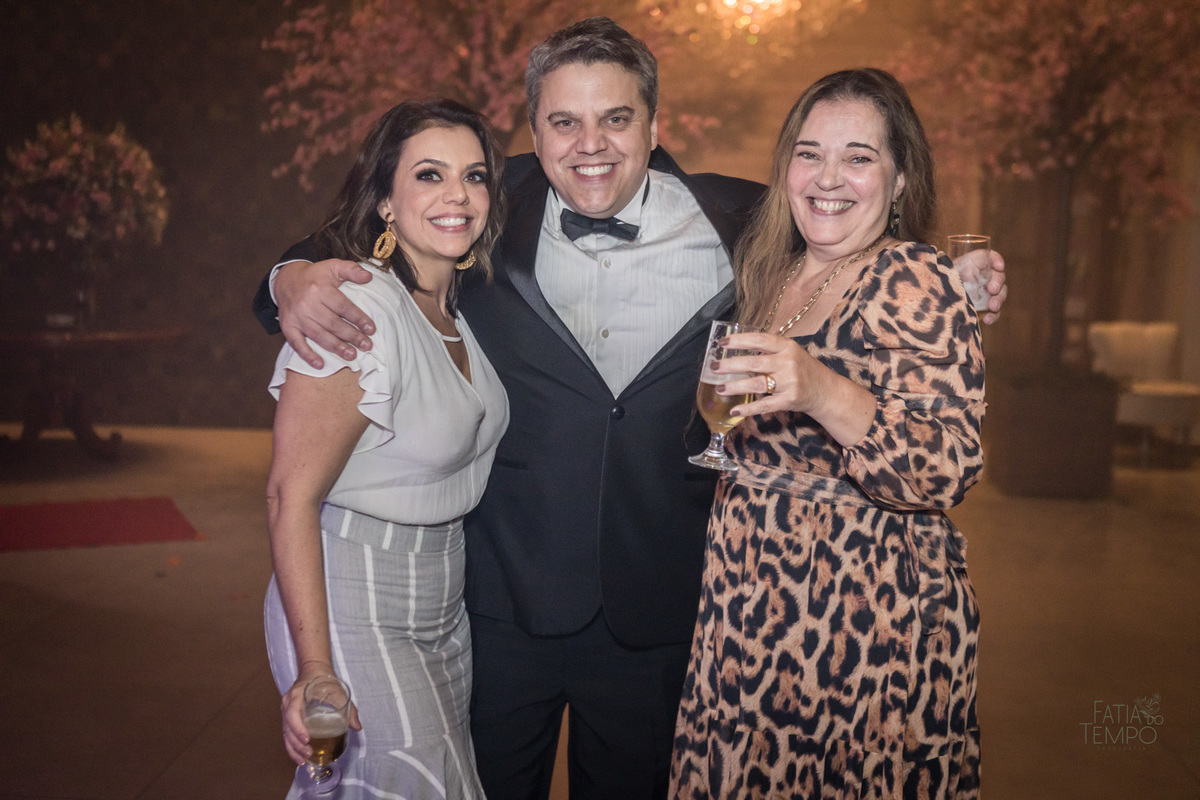 15 anos, debutante, festa, adolescente, mulher, menina, vestido de festa, vestido de debutante, festa de 15 anos, maquiagem, cabelo, fotografia, família, mãe, buffet, salão de festas, decoração, beleza, balada, dj, fotografia autoral, fatia do tempo, love