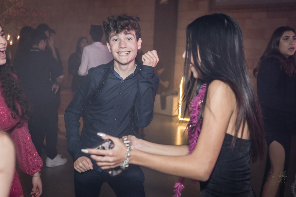 15 anos, debutante, festa, adolescente, mulher, menina, vestido de festa, vestido de debutante, festa de 15 anos, maquiagem, cabelo, fotografia, família, mãe, buffet, salão de festas, decoração, beleza, balada, dj, fotografia autoral, fatia do tempo, love