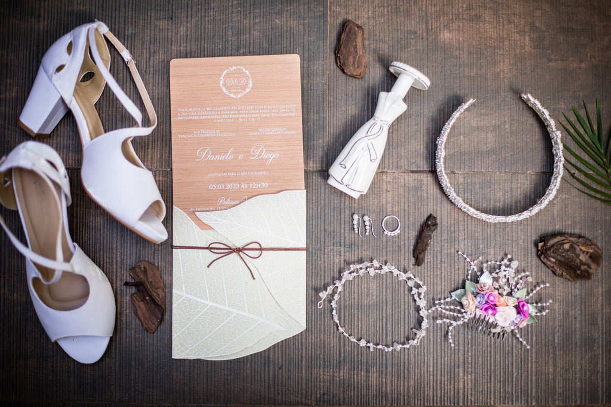 casamento, buffet, dia da noiva, botânico quintal, Wedding, making of, vestido de noiva, madrinhas, maquiagem, festa, cerimônia, fotografia, fatia do tempo, balada, decoração, doces finos, casamento na cidade, casamento no campo, recepção, celebrante