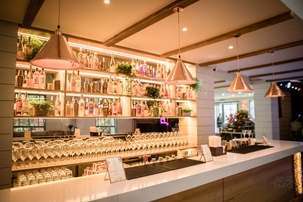 casamento, buffet, dia da noiva, botânico quintal, Wedding, making of, vestido de noiva, madrinhas, maquiagem, festa, cerimônia, fotografia, fatia do tempo, balada, decoração, doces finos, casamento na cidade, casamento no campo, recepção, celebrante