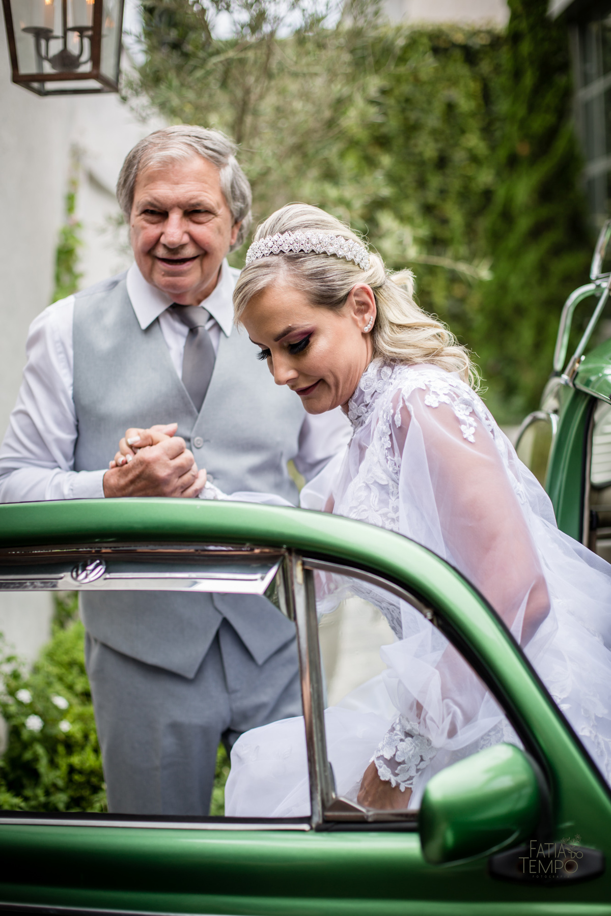 casamento, buffet, dia da noiva, botânico quintal, Wedding, making of, vestido de noiva, madrinhas, maquiagem, festa, cerimônia, fotografia, fatia do tempo, balada, decoração, doces finos, casamento na cidade, casamento no campo, recepção, celebrante