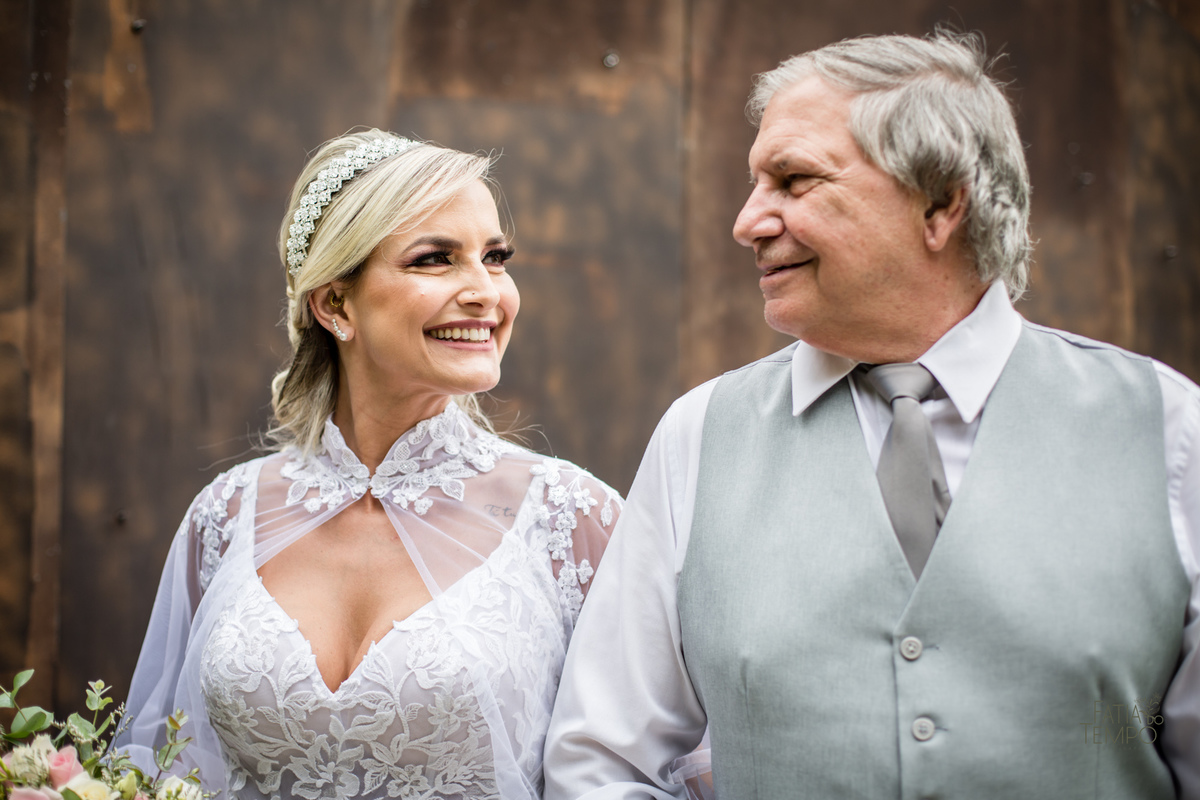 casamento, buffet, dia da noiva, botânico quintal, Wedding, making of, vestido de noiva, madrinhas, maquiagem, festa, cerimônia, fotografia, fatia do tempo, balada, decoração, doces finos, casamento na cidade, casamento no campo, recepção, celebrante