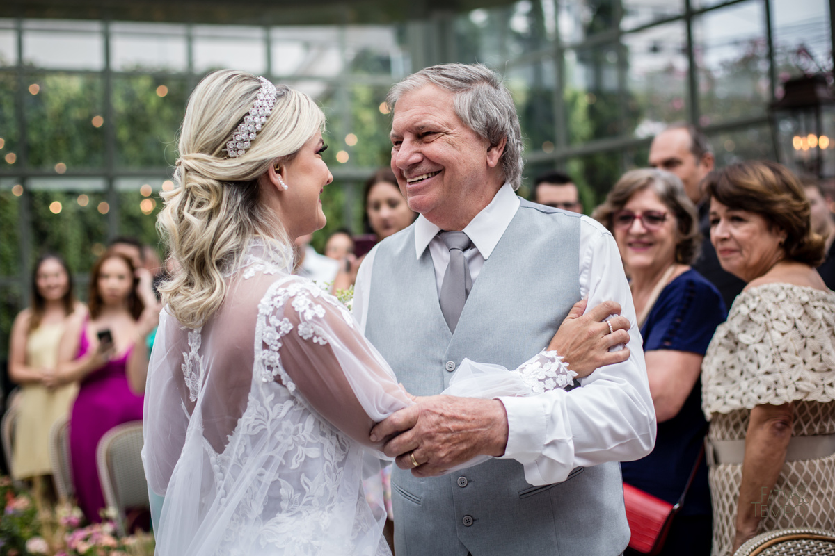 casamento, buffet, dia da noiva, botânico quintal, Wedding, making of, vestido de noiva, madrinhas, maquiagem, festa, cerimônia, fotografia, fatia do tempo, balada, decoração, doces finos, casamento na cidade, casamento no campo, recepção, celebrante