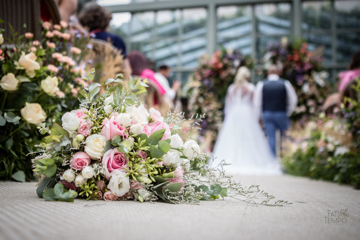 casamento, buffet, dia da noiva, botânico quintal, Wedding, making of, vestido de noiva, madrinhas, maquiagem, festa, cerimônia, fotografia, fatia do tempo, balada, decoração, doces finos, casamento na cidade, casamento no campo, recepção, celebrante